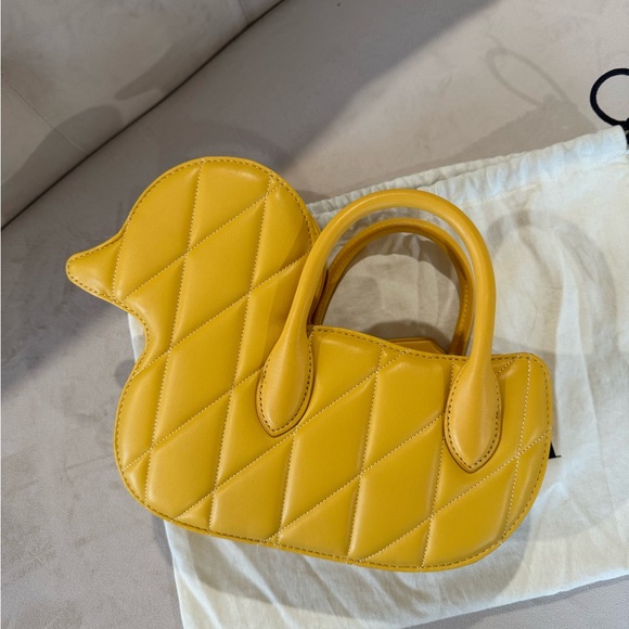 COACH Duck Bag With Quilting. Leather. NWOT - Picture 2 of 4